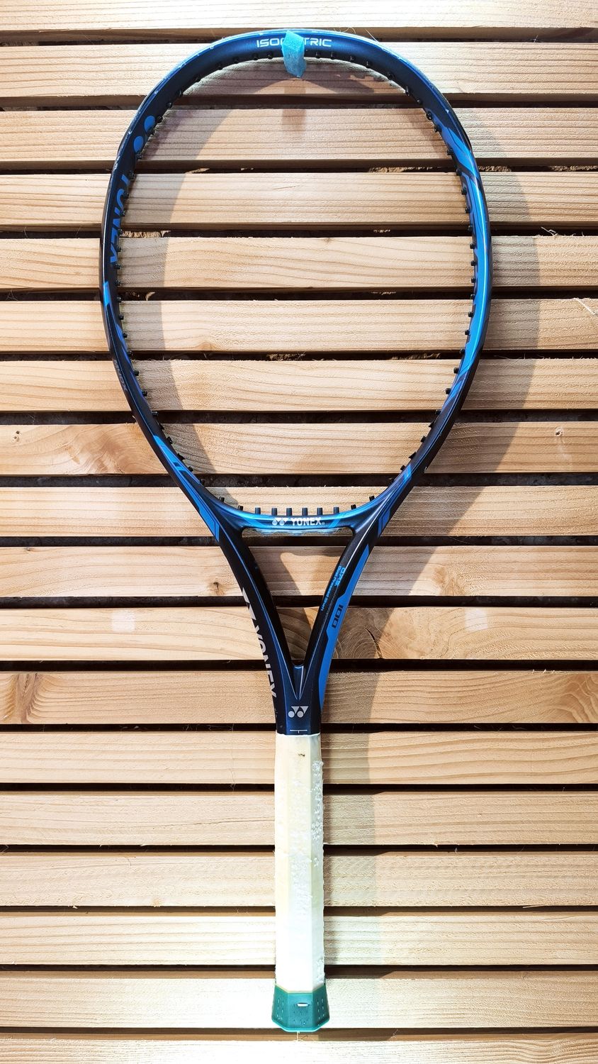 Yonex EZONE 100 Deep Blue 2021 (300 g) – Photo principale du cadre